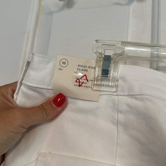 NWT Universal Thread white high rise flare jeans size 16 - Picture 5 of 6